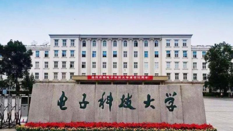 在选择PCB打样品牌时，可以从以下几个方面进行参考：